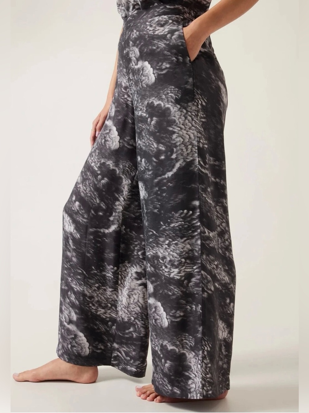 Athleta Calm Cool Pant M Cloud Texture Black Wide Leg High Rise Pants Lounge